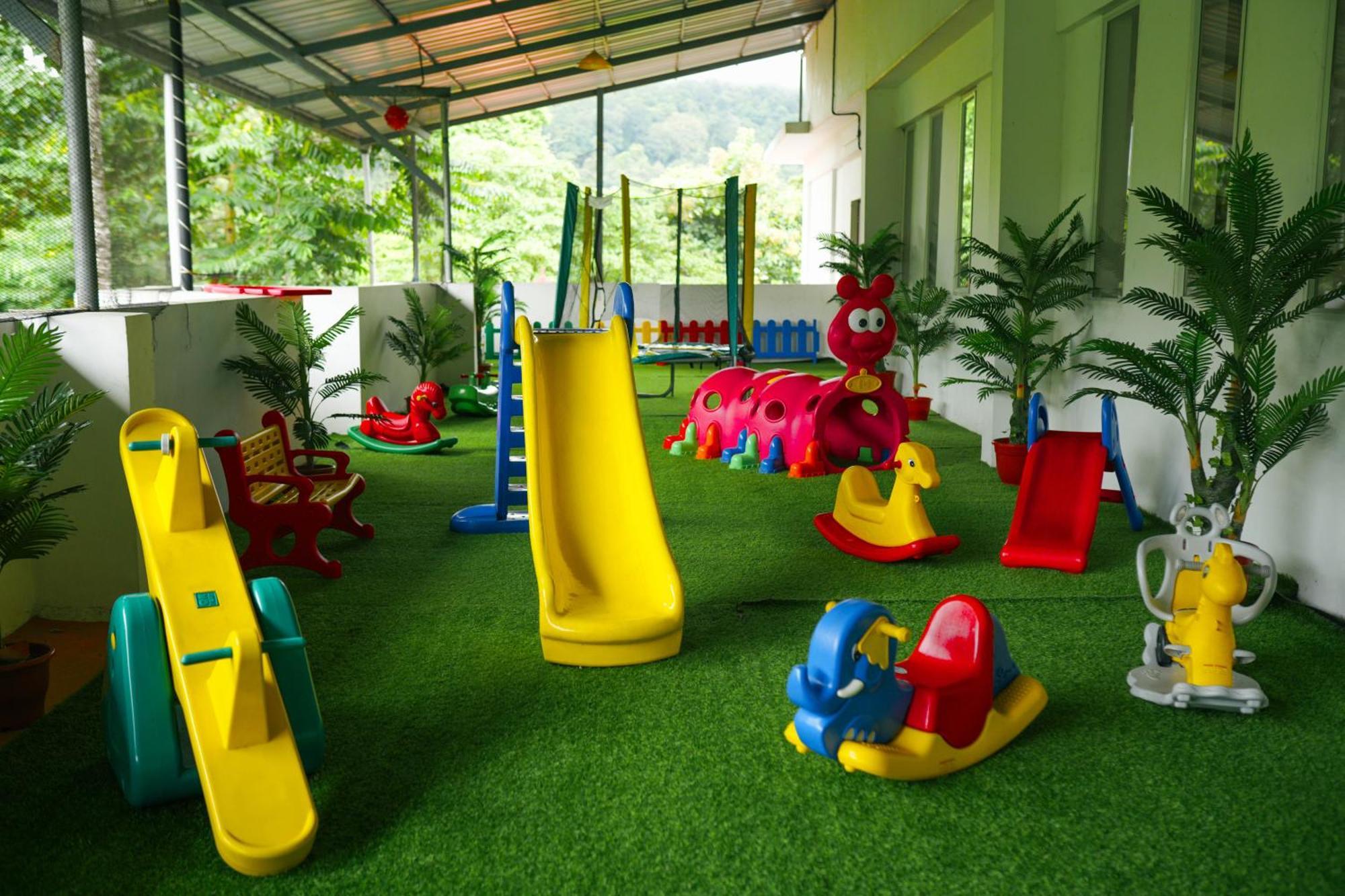 Athirappilly Rainland Resort Exterior photo