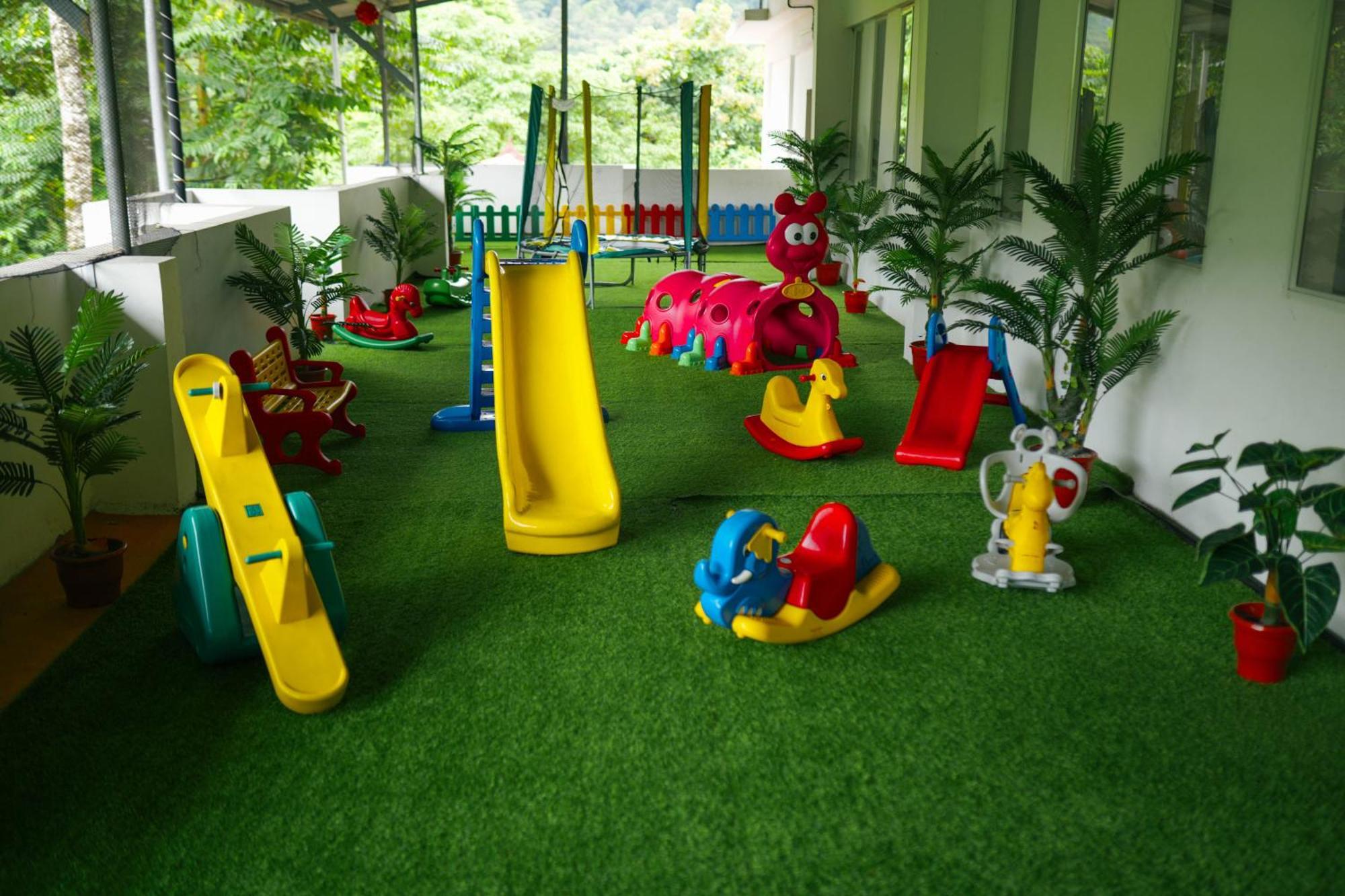 Athirappilly Rainland Resort Exterior photo
