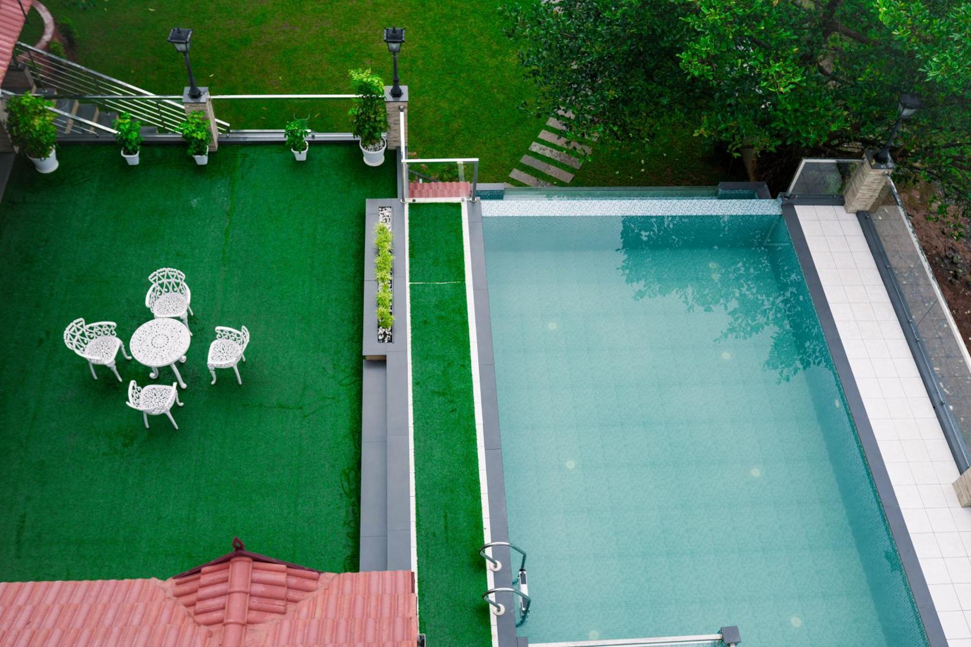 Athirappilly Rainland Resort Exterior photo