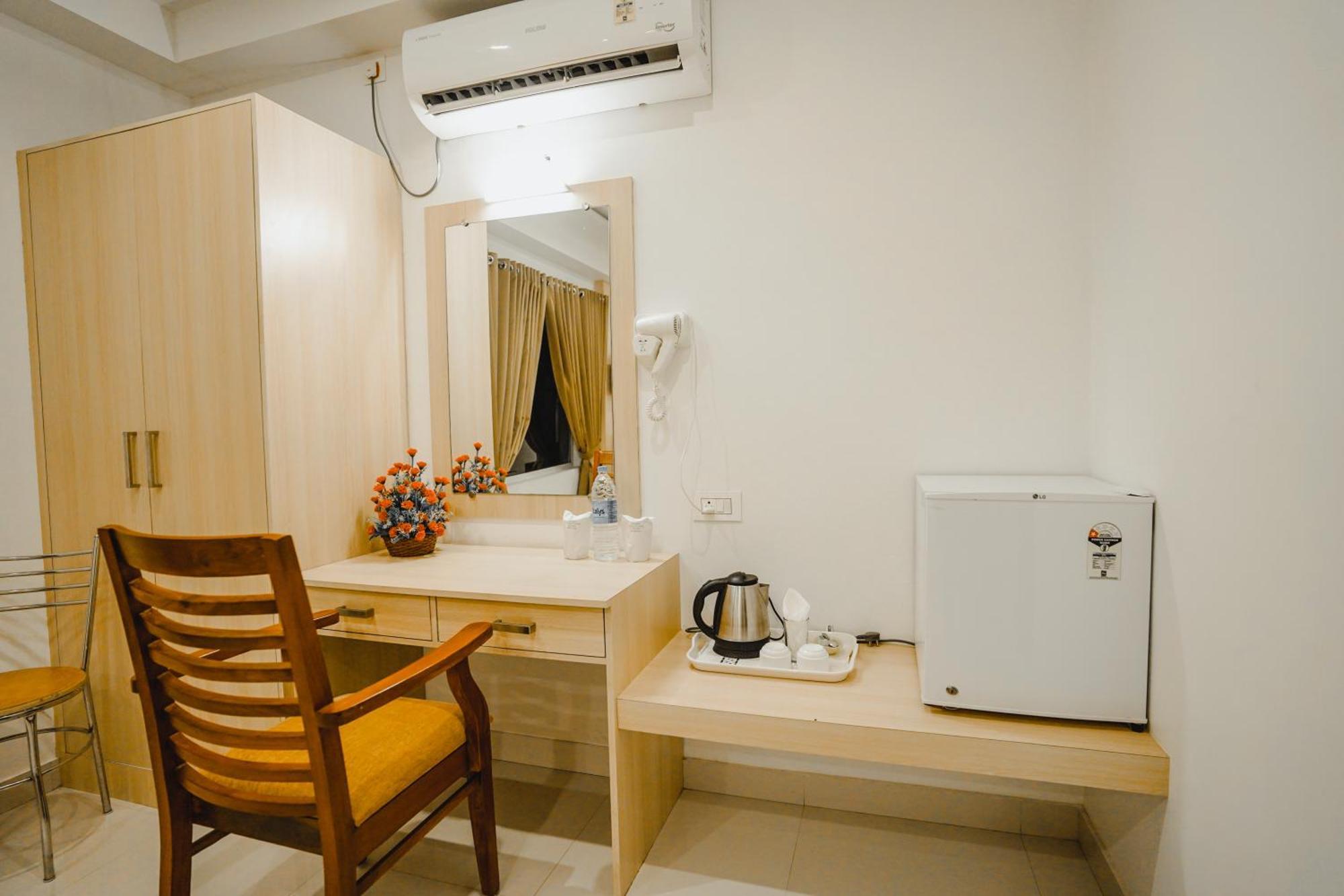 Athirappilly Rainland Resort Exterior photo