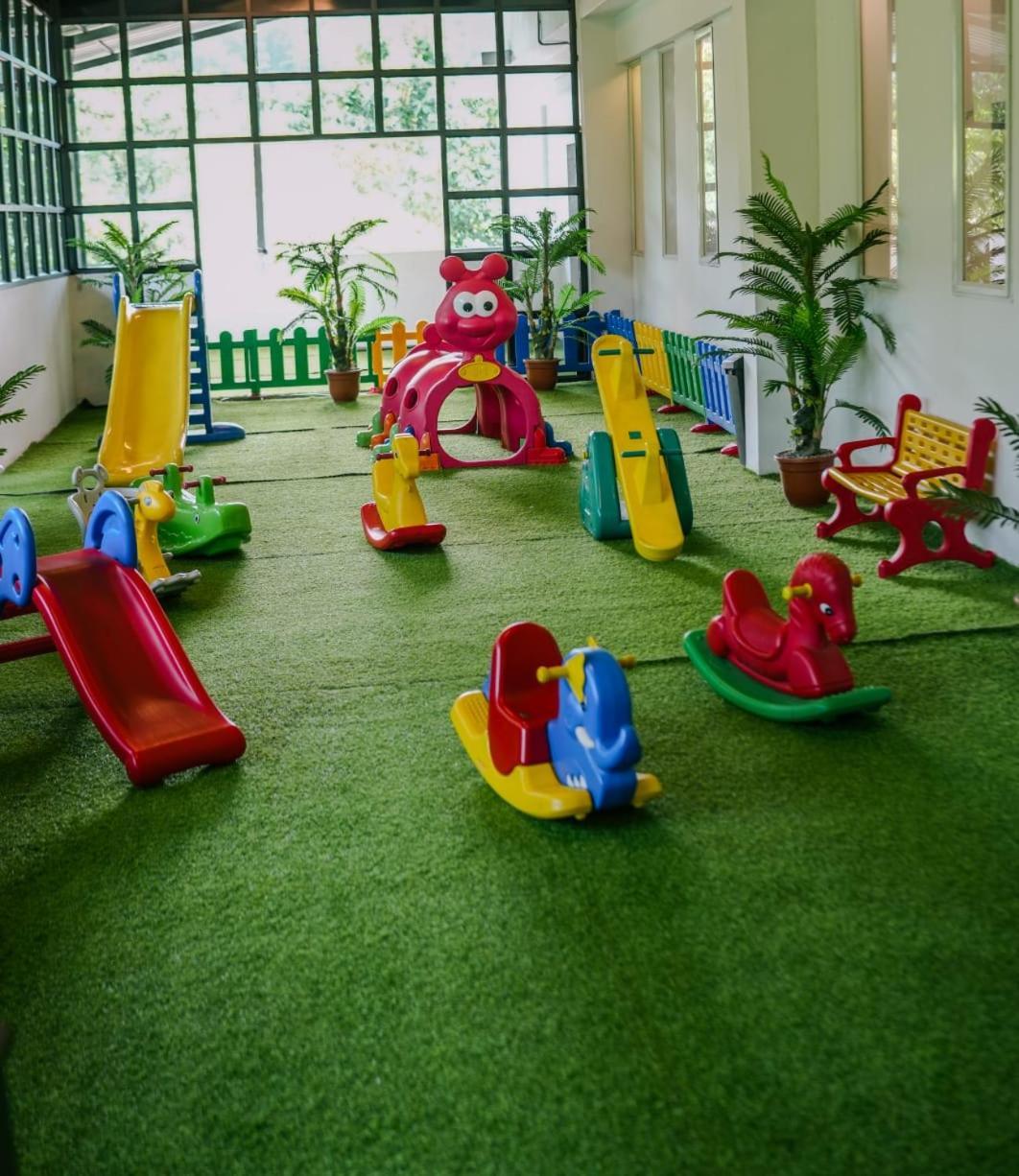 Athirappilly Rainland Resort Exterior photo