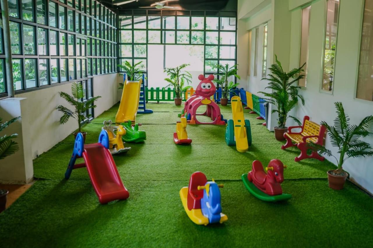 Athirappilly Rainland Resort Exterior photo
